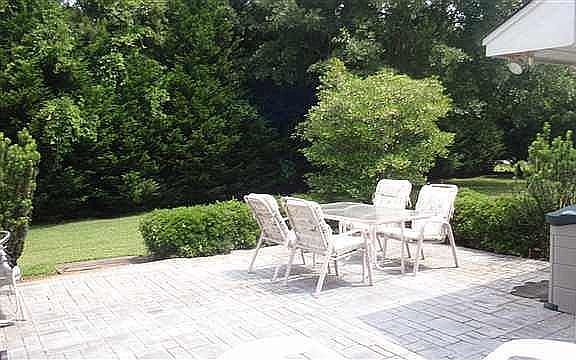 5th image of 102 Pine Ct