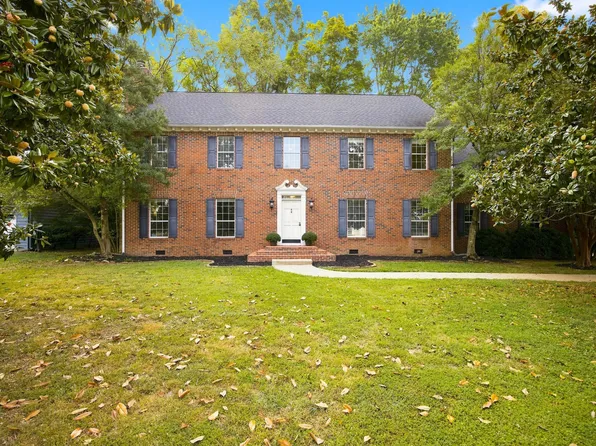 6210 N Innisbrook Dr, Hixson, TN 37343