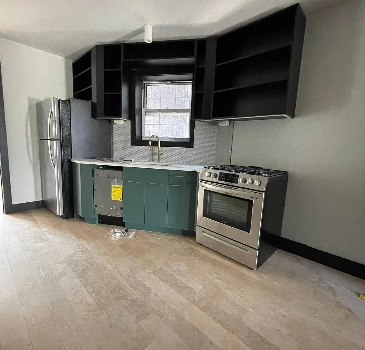 2 bed, 800 sqft, $2,700 — Photo 1
