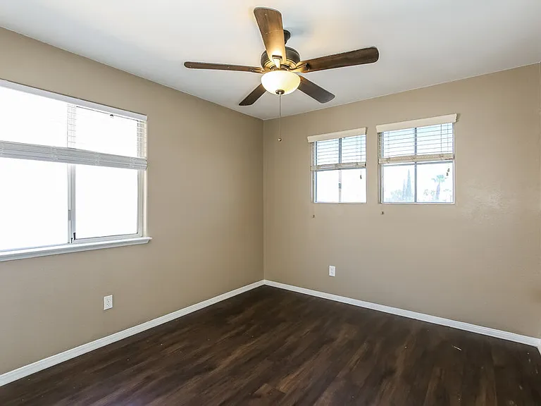 2317 Homeland St — Photo 14