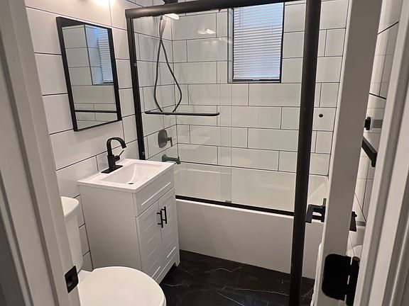 2nd image of 219 Mallory Ave #2