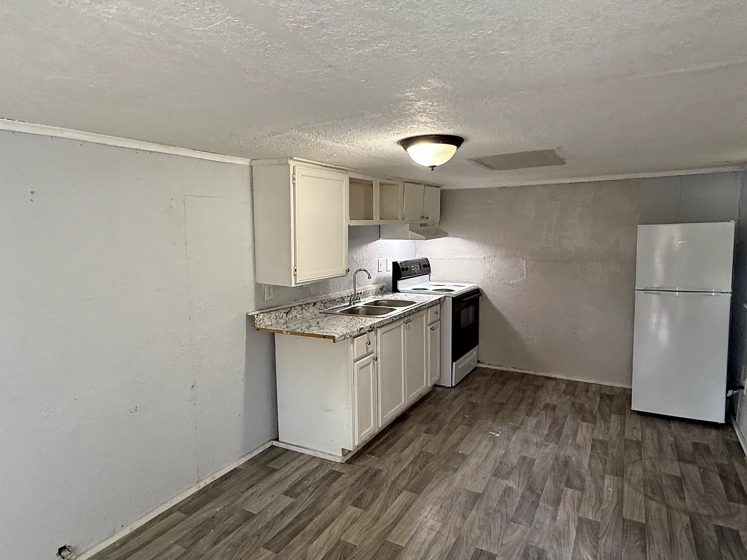1 bed, 420 sqft, $650 — Photo 2