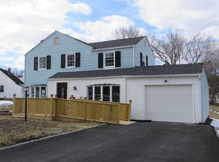7 Hasbrouck Dr, Poughkeepsie, NY 12603