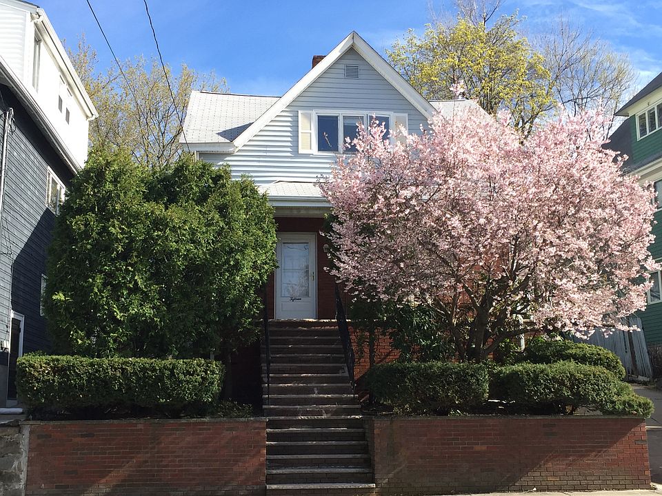 1st image of 15 Hicks Ave