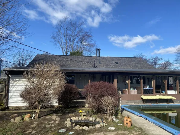 424 Lincolnshire Rd, Columbus, OH 43230