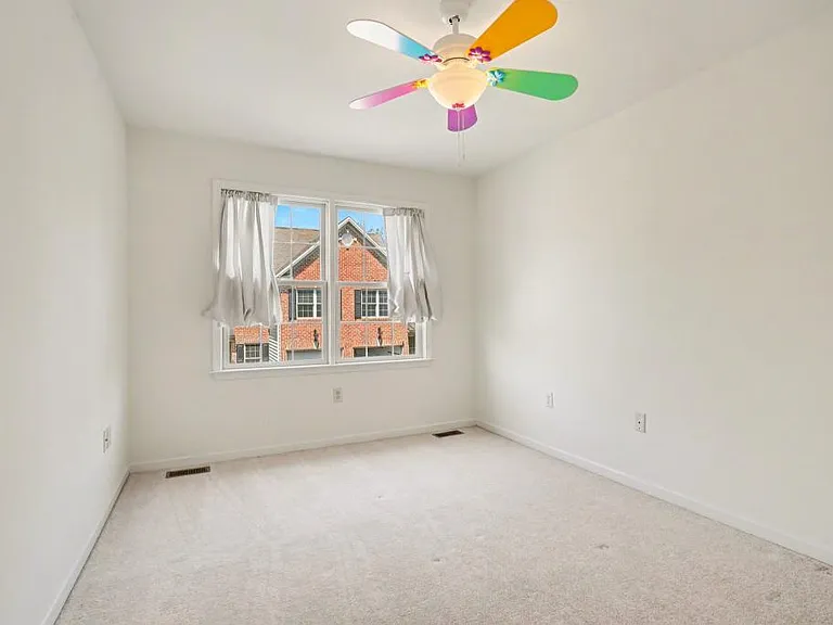 5050 Mendenhall Dr — Photo 19