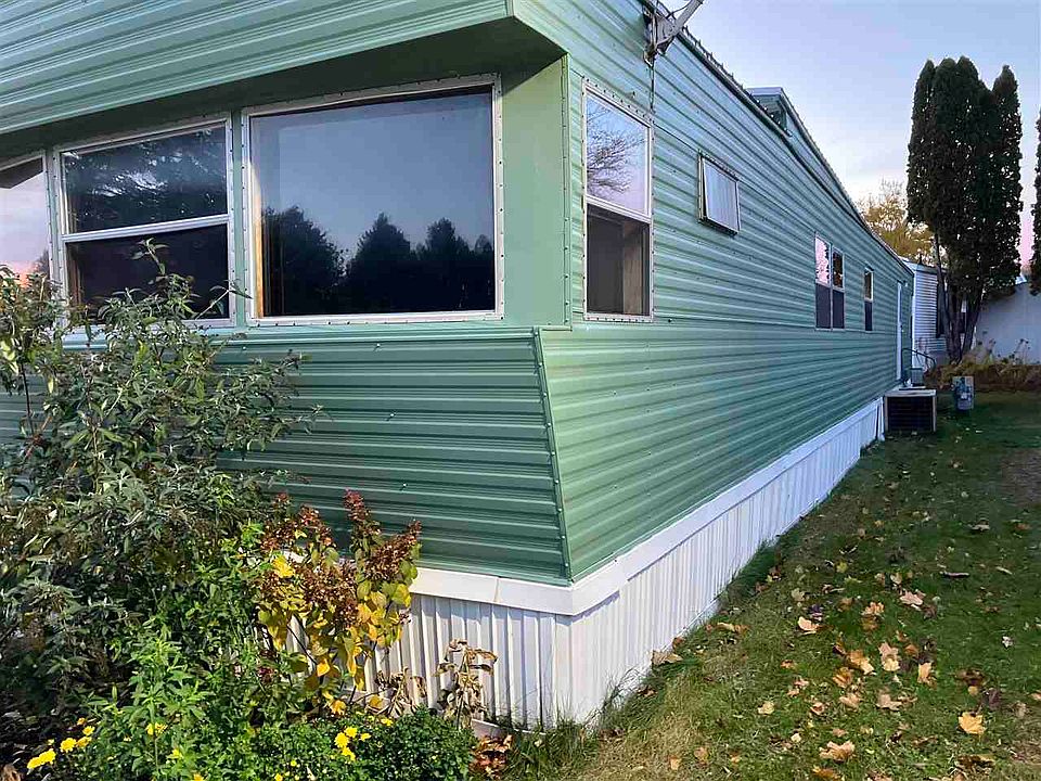 526 N Lake St Boyne City, MI, 49712 Apartments for Rent Zillow