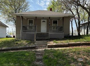 657 N Hawkins Ave, Hannibal, MO 63401