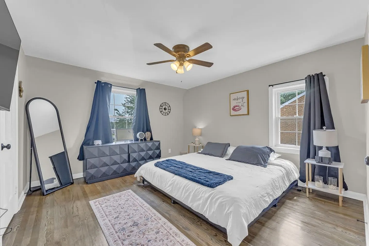 2 bed, 1.0 bath, 1065 sqft, $2,271 — Photo 4