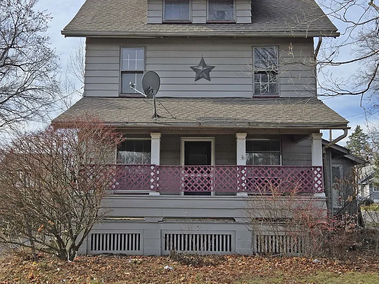 2311 Oakwood Ave — Photo 10