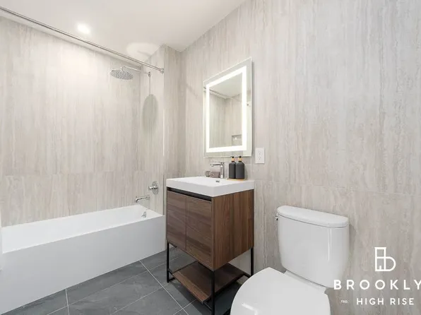 2667 Fulton Street image 5 of 16