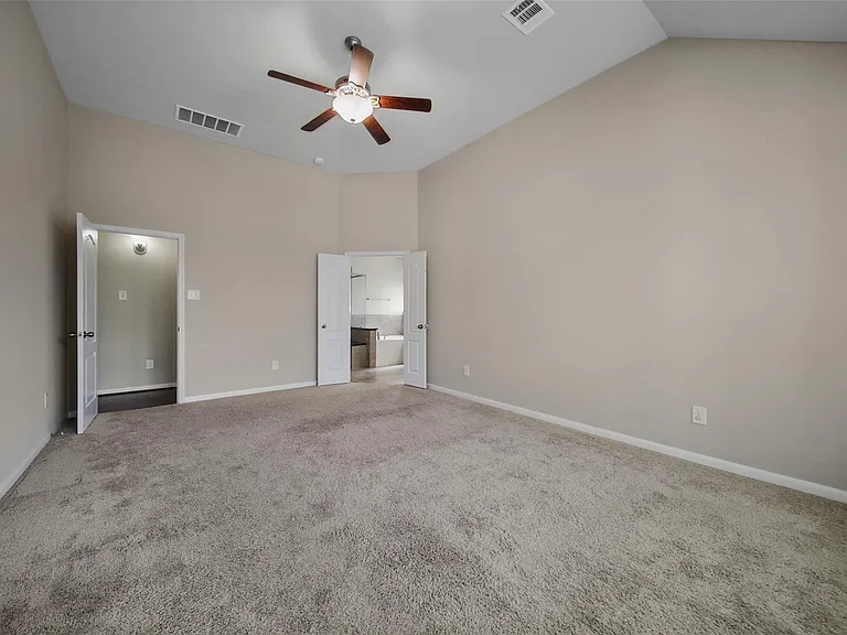 25208 Forest Ledge Dr — Photo 22