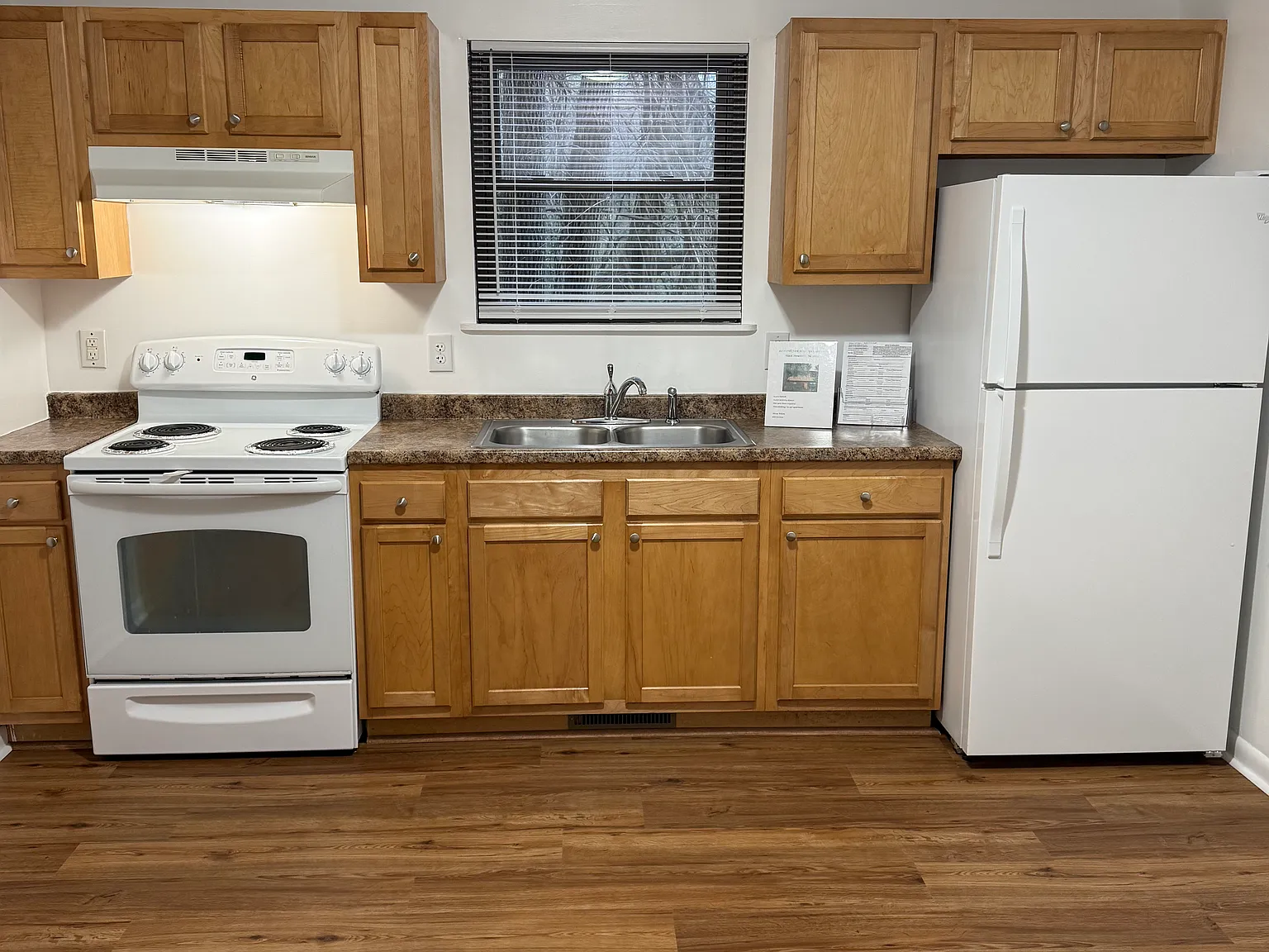 2 bed, 800 sqft, $1,300 — Photo 4