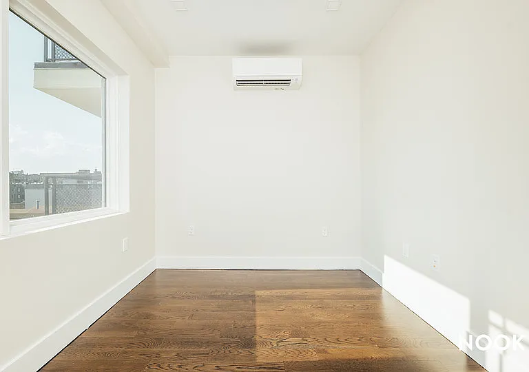 486 E 28th St #704 — Photo 12