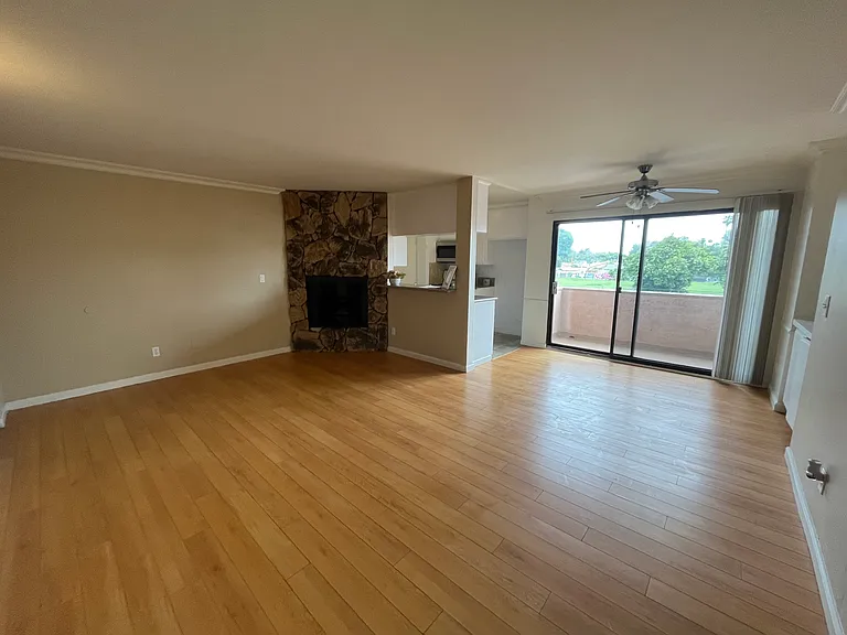14157 Vanowen St #101 — Photo 6