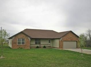 94 Hawthorn Rd, Seymour, MO 65746