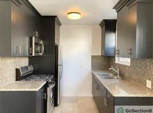 3038 West Blvd #B, Los Angeles, CA 90016