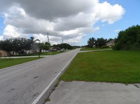 4th image of 377 NW Bayshore Blvd
