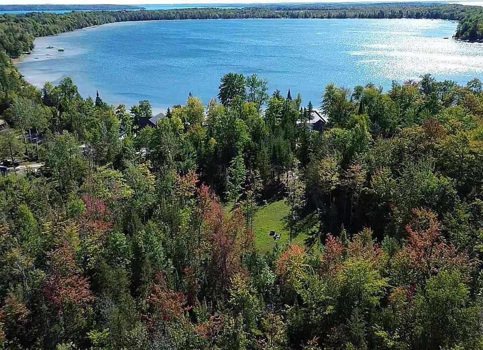 1st image of Birch Pointe Dr