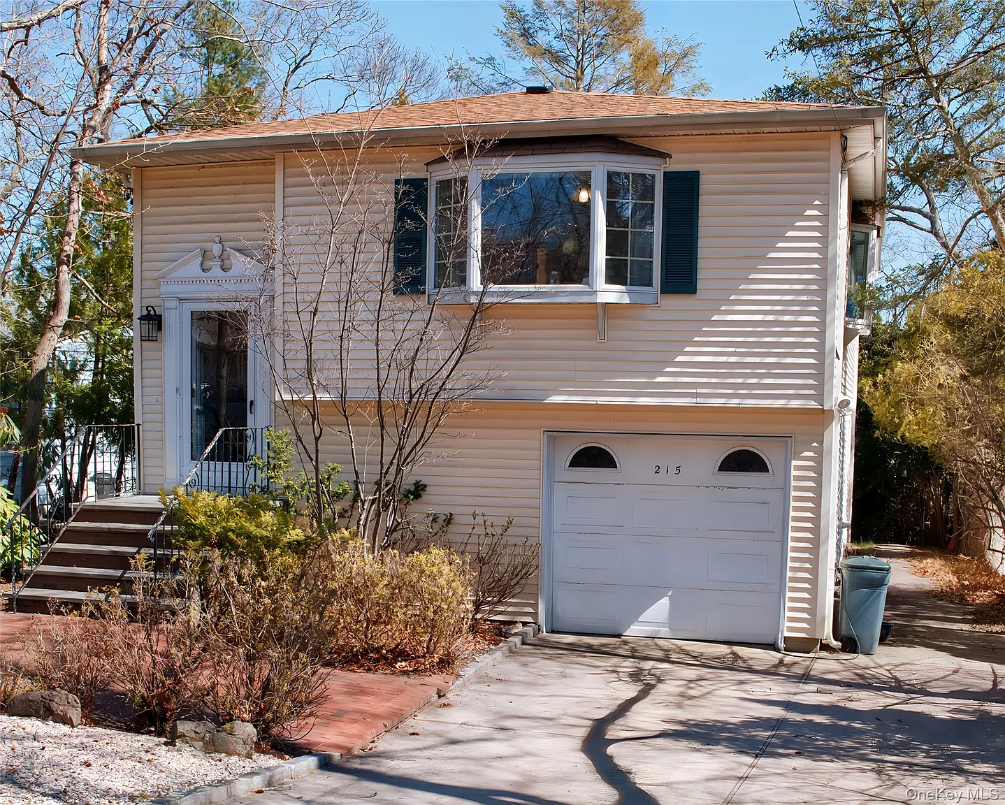215 Lakeside Trail photo 1