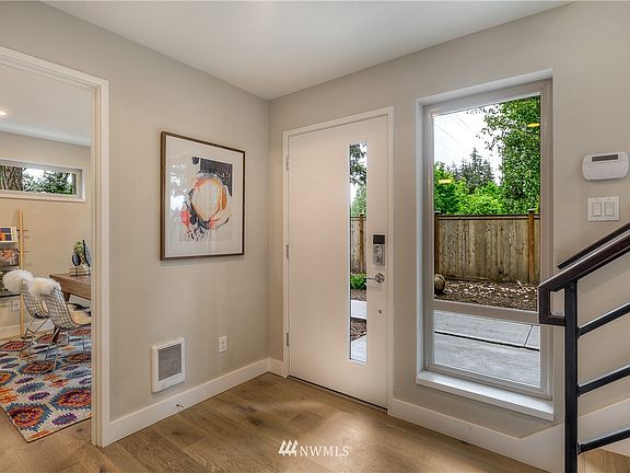 2nd image of 16395 NE 16TH Court #B001