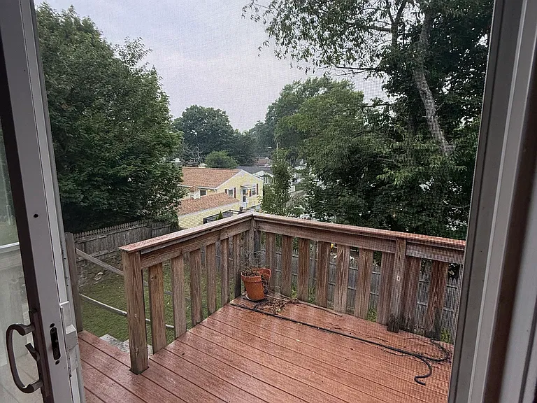 15 Burns St #2 — Photo 6