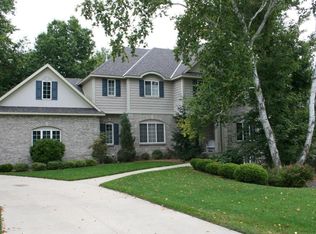 2950 Creek Edge Ct, Holland, MI 49424