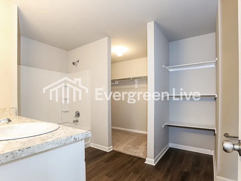 124 Sunland Dr — Photo 10