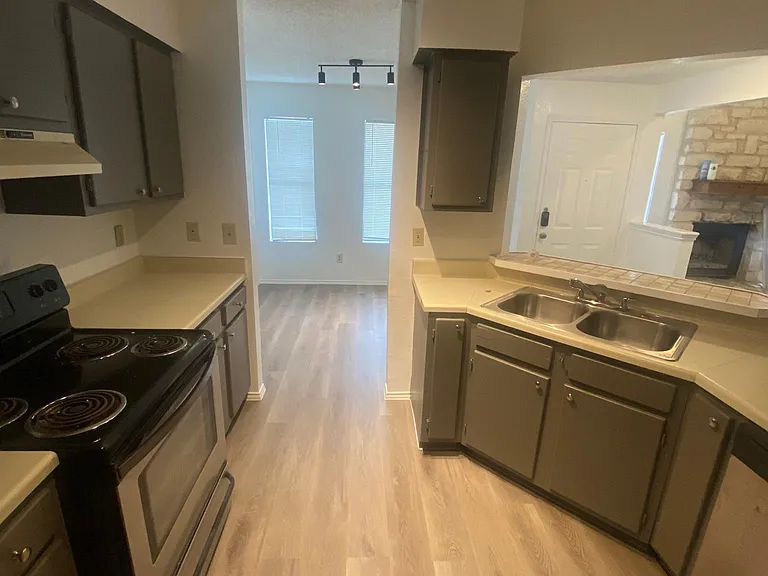 1709 Horseshoe Cir #1709 — Photo 12