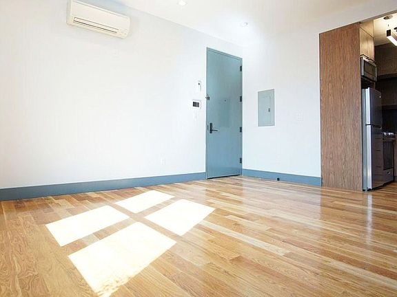 3rd image of 370 Bedford Ave #4F