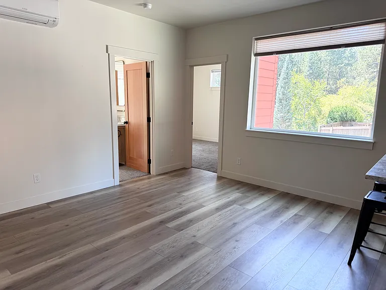 1838 SW Knoll Ave #2 — Photo 4