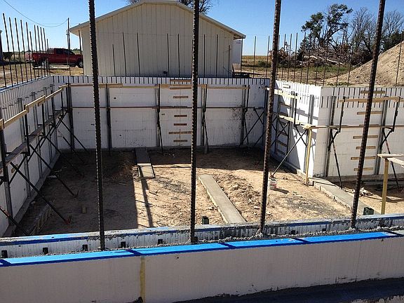 9' Basement and Main Floor
