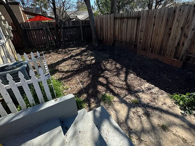 220 El Camino Ave — Photo 13