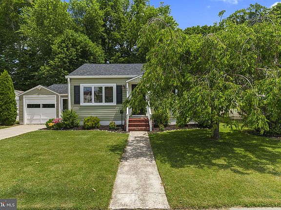 2nd image of 64 Edison Rd