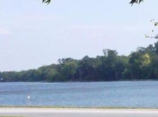 111 N Winnebago Dr, Lake Winnebago, MO 64034