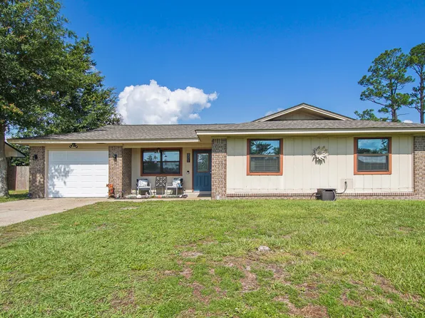 2002 Geralo Ln, Lynn Haven, FL 32444