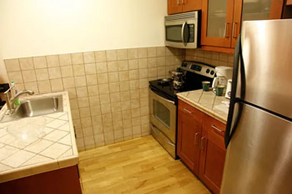 Rented by Easy Rental LLC | media 63