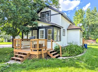 202 4th St, Kenyon, MN 55946