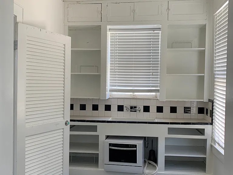 3602 Avenue M — Photo 8