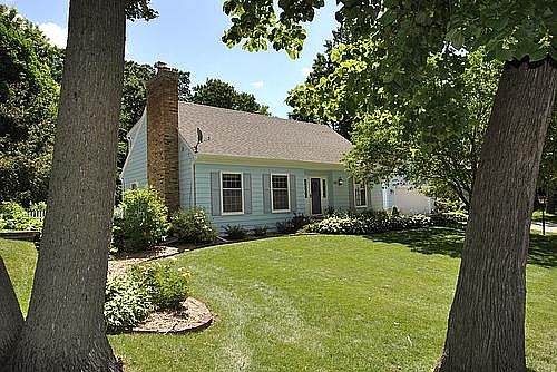 1st image of 13113 Manor Dr S