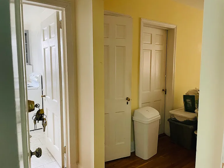 24 Bruce Park Ave #4 — Photo 2