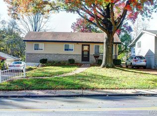 245 Lindy Blvd, Ballwin, MO 63021