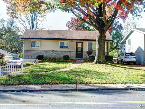 245 Lindy Blvd, Ballwin, MO 63021