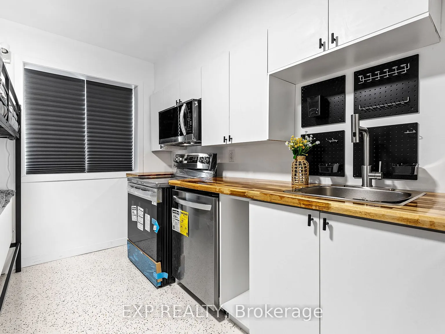 Studio, $1,699 — Photo 3