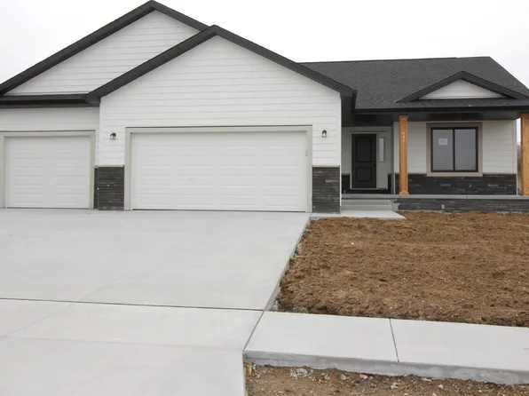 645 S 88th St, Lincoln, NE 68520