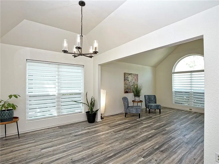 1107 Hatteras Dr — Photo 4
