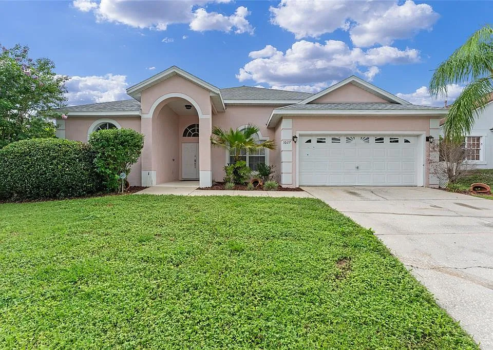 1027 Durango Loop St