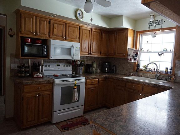 4th image of 6970 Wickert Rd