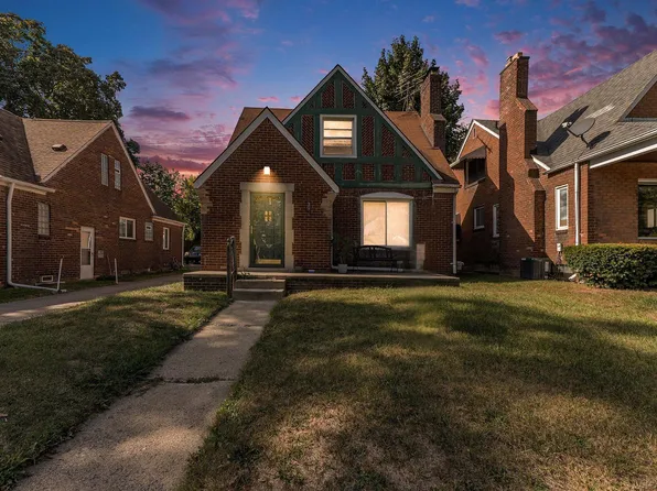 39 Osceola Dr, Pontiac, MI 48341