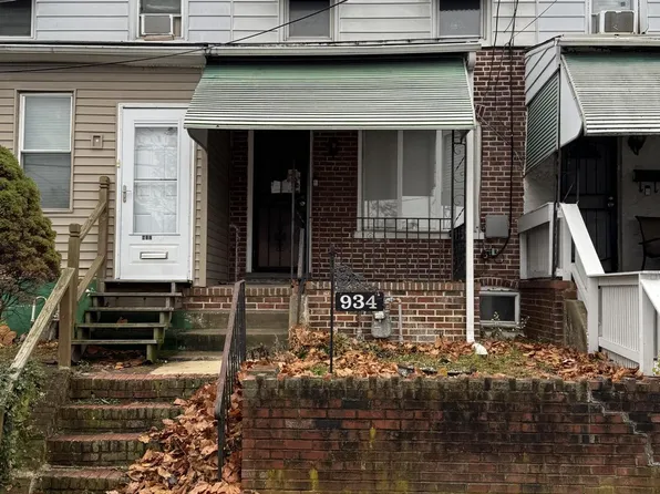 934 Edwards St, Chester, PA 19013